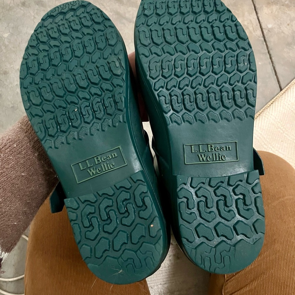 LL Bean Green Tall Wellies - Picture 5 of 9